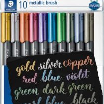 Staedtler Pack de 10 Rotuladores Permanentes - Punta Pincel - Trazo 1-2mm Aprox - Capuchon con Clip - Colores Metalicos Surtidos