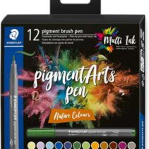 Staedtler 371 Pack de 12 Rotuladores Punta de Pincel Suave - Colores Vivos y Brillantes - No Amarillea con el Paso del Tiempo - Nueva Tinta Multi Ink - Pigmentos de Primera Calidad - Colores Nature Surtidos