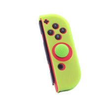 FR-TEC Funda Protectora de Silicona Joycon Silicone Skin + Grip Derecho - Grip para Mayor Agarre - Proteccion contra Rayaduras - Mejora y Personaliza Tu Experiencia de Juego - Color Verde