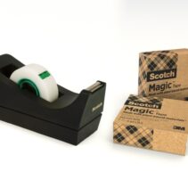 Scotch Dispensador de Cinta Adhesiva - para Cintas de hasta 19mm x 33m - 66% Adhesivo Vegetal - Incluye 3 Cintas Adhesivas - Color Negro