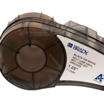 Brady M21-1250-427 Cinta de Etiquetas Original Vinilo Autolaminable - Texto Negro sobre Fondo Blanco - Ancho 31