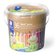 Staedtler Noris Junior Bote con 36 Lapices de Colores Extragruesos + 3 Sacapuntas + Pincel - 3 en 1