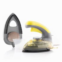 Innovagoods Velyron Mini Plancha de Viaje 2 en 1 - Potencia 800W - Cabezal Quitapelusas - Regulable de 80 a 200°C - Capacidad 80ml - Incluye Accesorios - Mango Giratorio - Color Amarillo