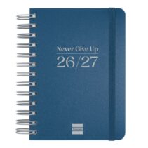 Finocam Cosmo Flex Agenda Escolar 26/27 en Catalan - 1 Dia por Pagina - Formato 8º - 120x169mm - Tapas de Polipropileno - Papel de 80g/m2 - Espiral - Esquinas Microperforadas - Color Azul